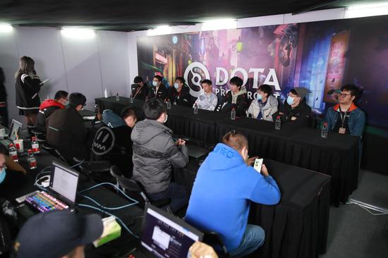 Bleu Jour全新推出X7 358H款无风扇迷你主机